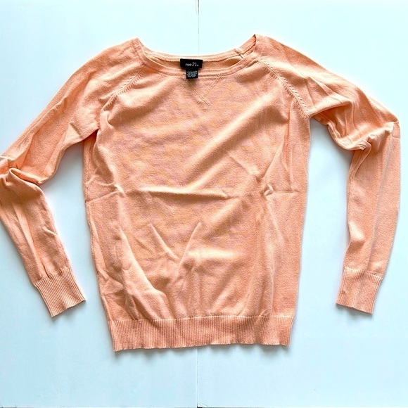 Rue 21 Peach Sweater Sz Med - Picture 1 of 3